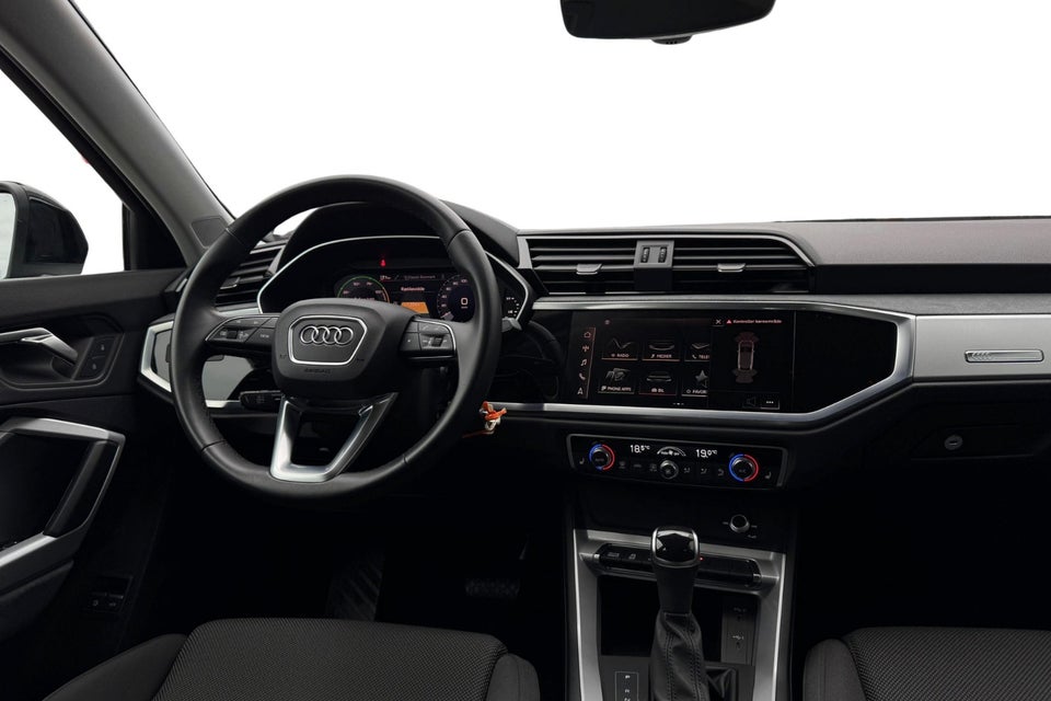 Audi Q3 45 TFSi e Attitude+ Sportback S-tr. 5d