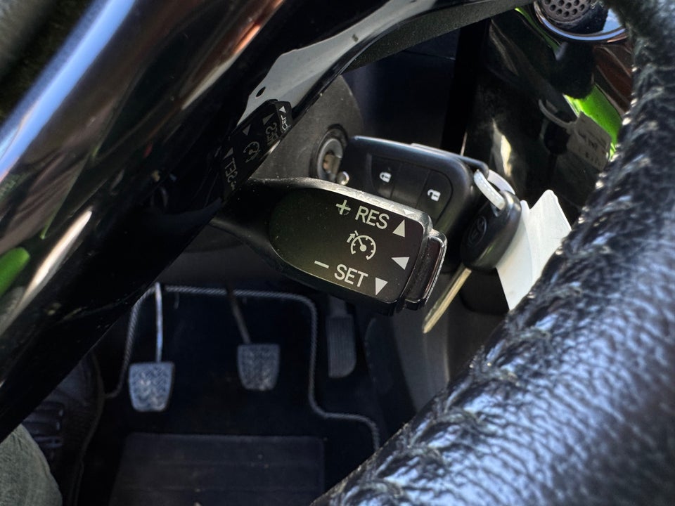 Toyota Aygo 1,0 VVT-i x-wave Sky 5d