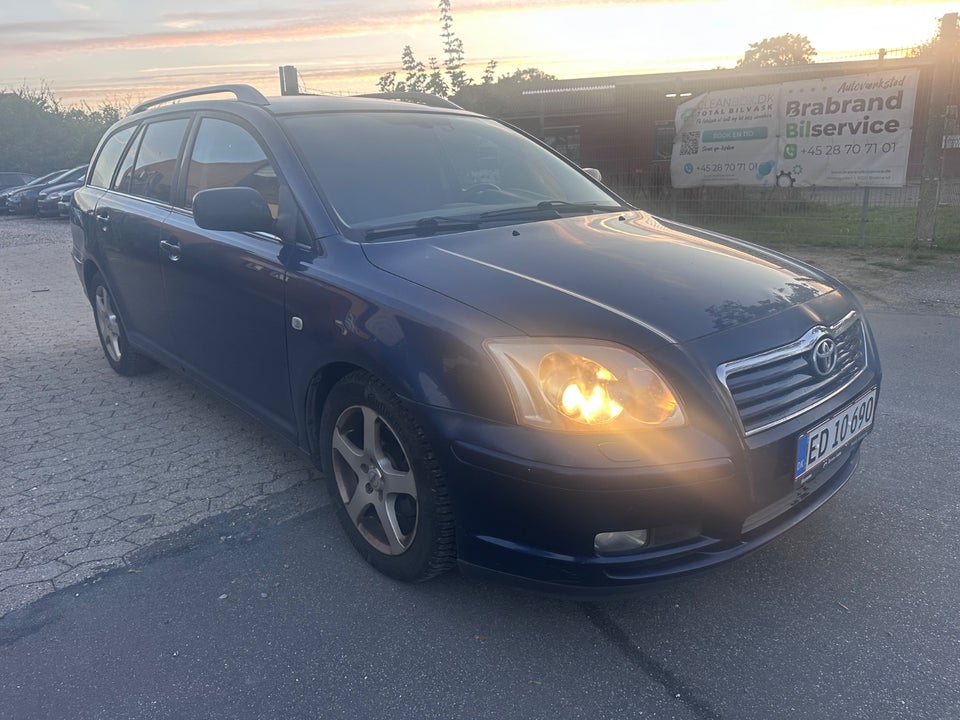 Toyota Avensis 1,8 VVT-i Elegance stc. 5d