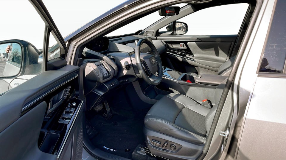 Toyota bZ4X Executive 5d