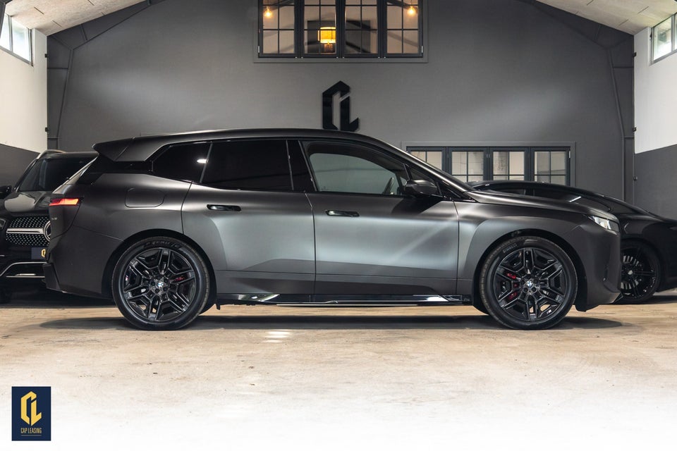 BMW iX xDrive60 Supercharged 5d