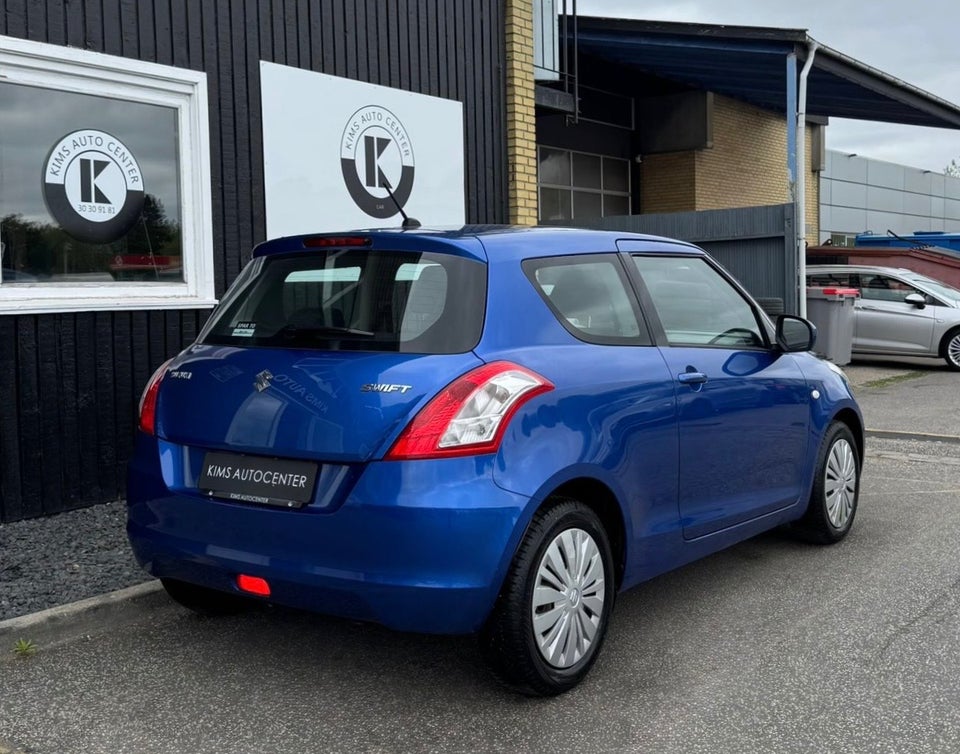 Suzuki Swift 1,2 Dualjet Club 3d