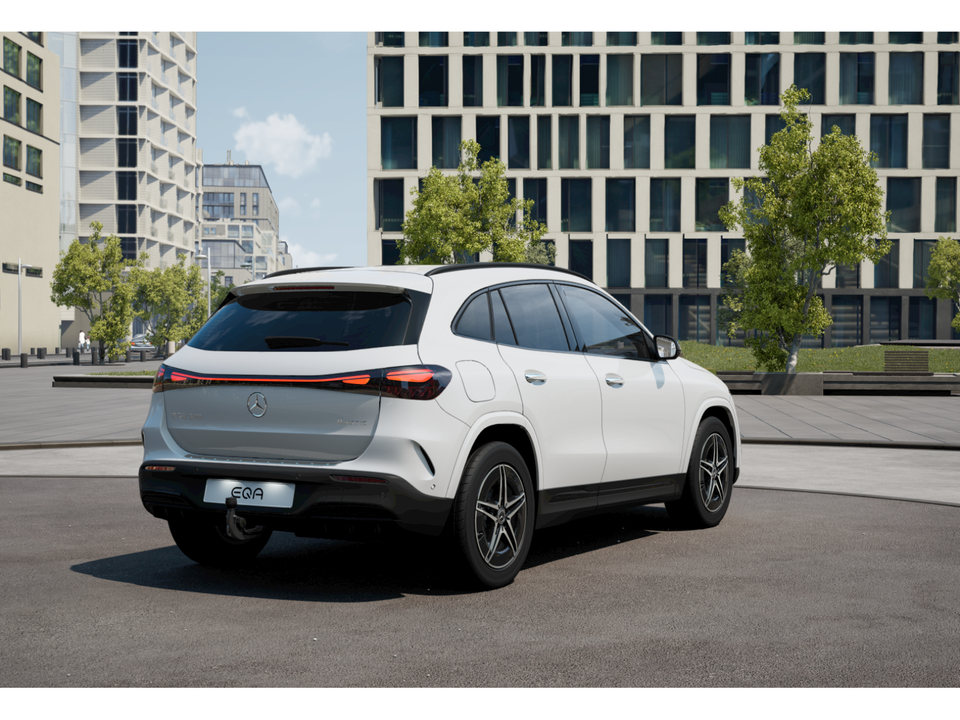 Mercedes EQA300 AMG Advance Plus 4Matic 5d