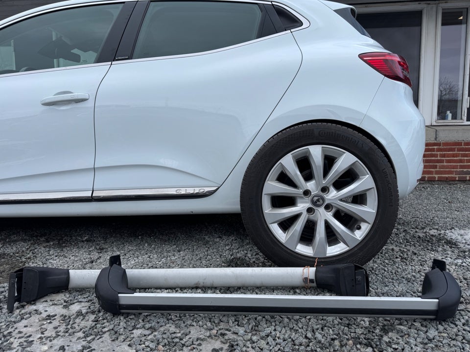 Renault Clio V 1,6 E-Tech Intens 5d