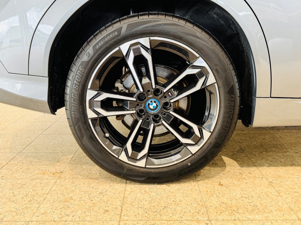 BMW iX2 eDrive20 M-Sport Premium 5d