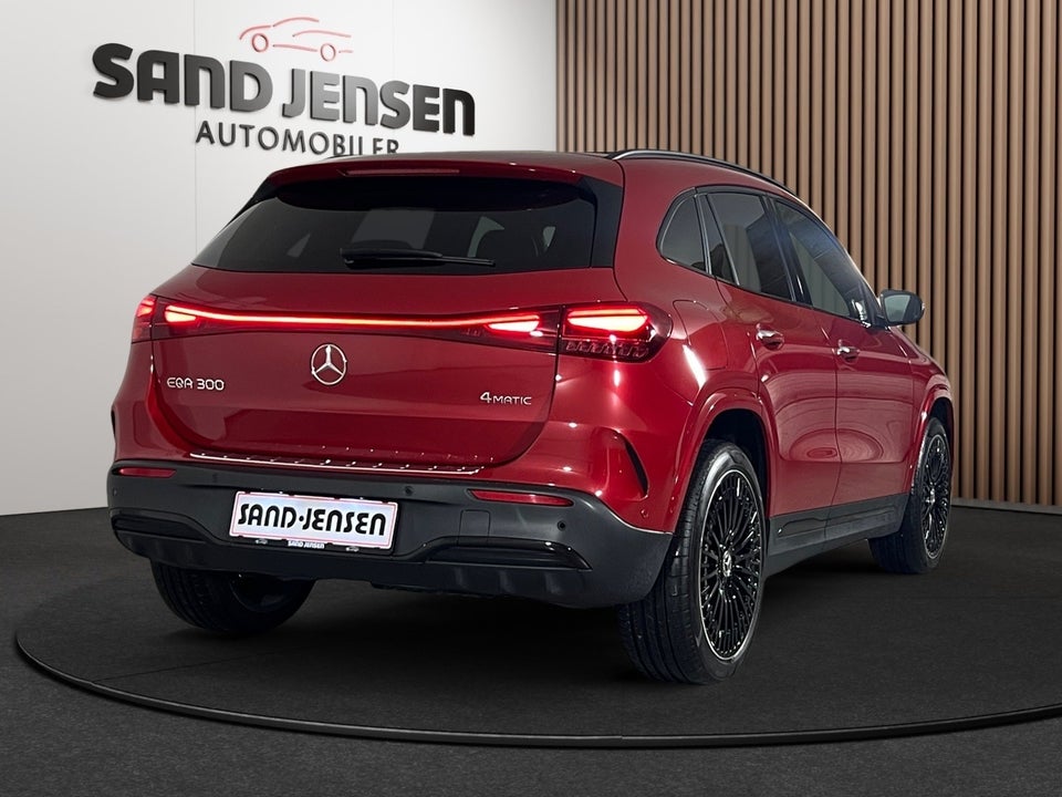 Mercedes EQA300 AMG Line 4Matic 5d