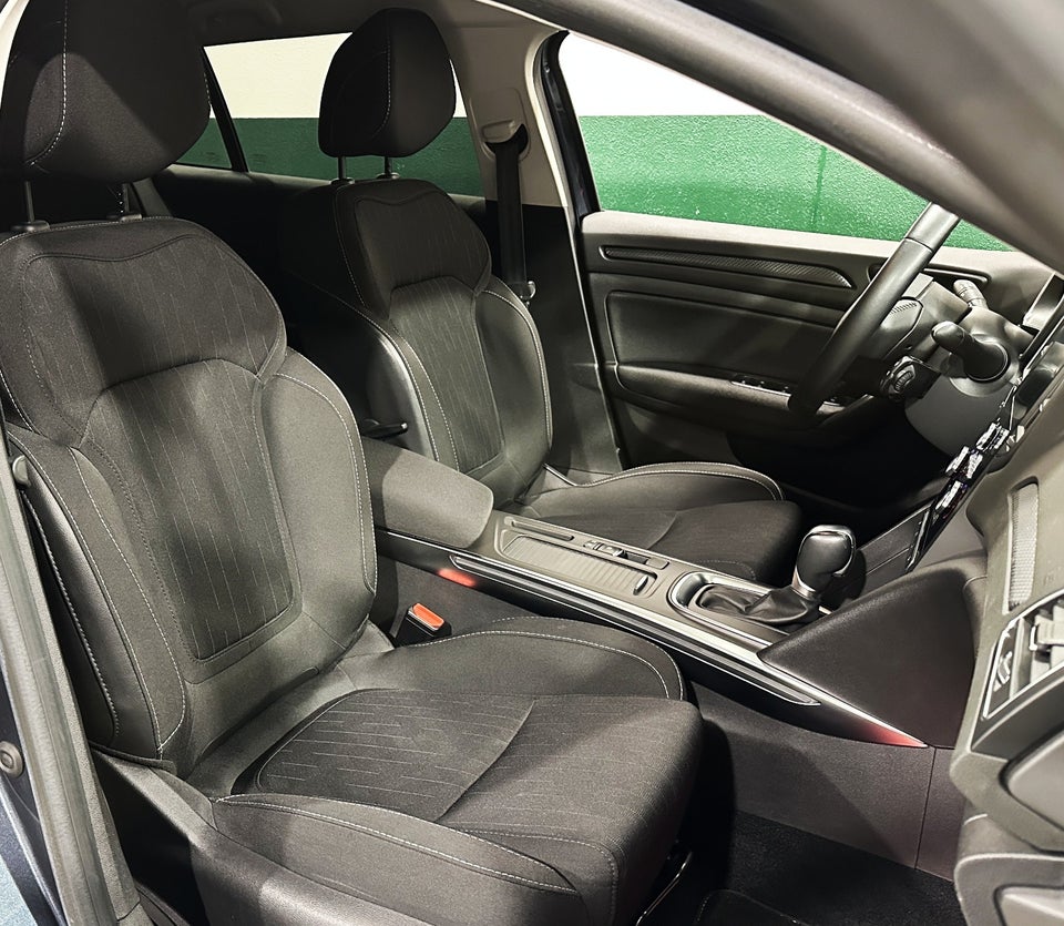 Renault Megane IV 1,3 TCe 140 Limited Sport Tourer EDC 5d
