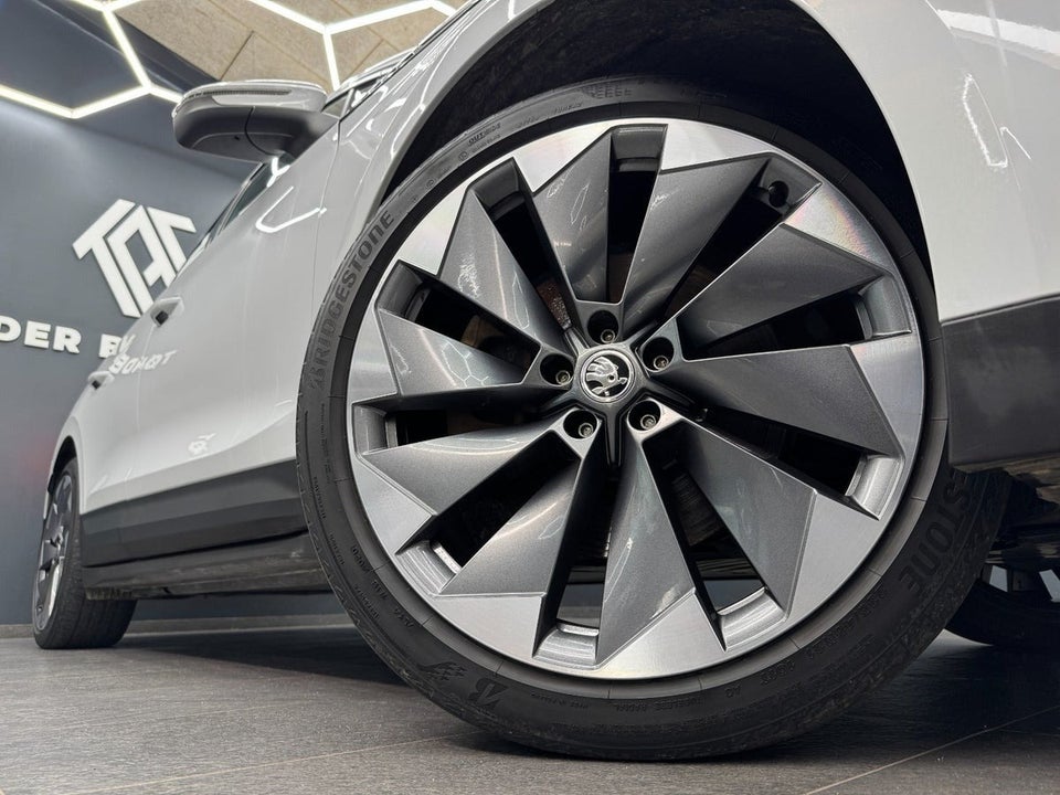 Skoda Enyaq 80 iV Suite 5d