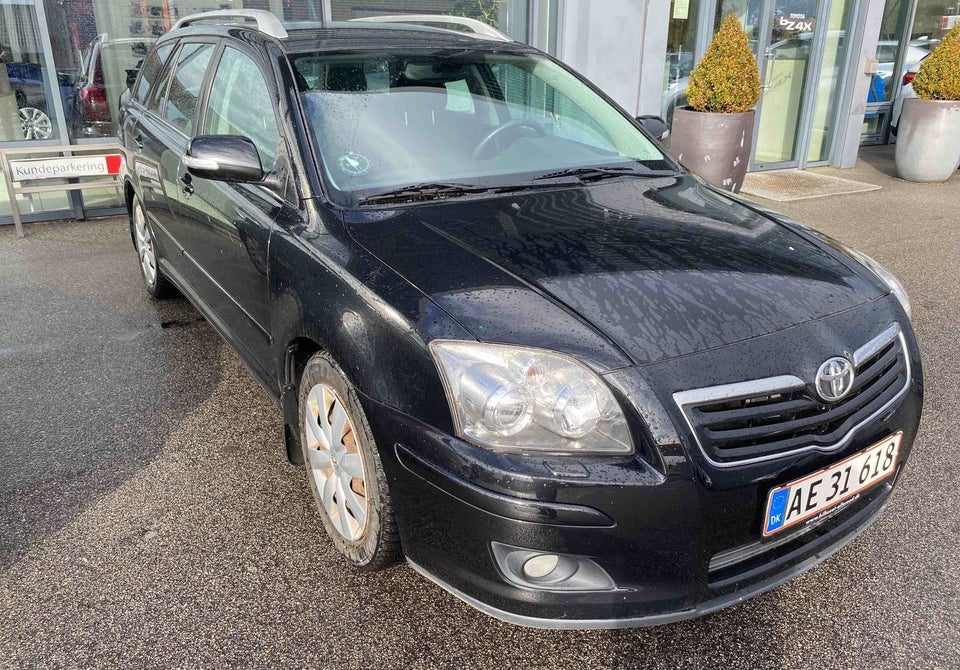 Toyota Avensis 2,0 Sol stc. 5d