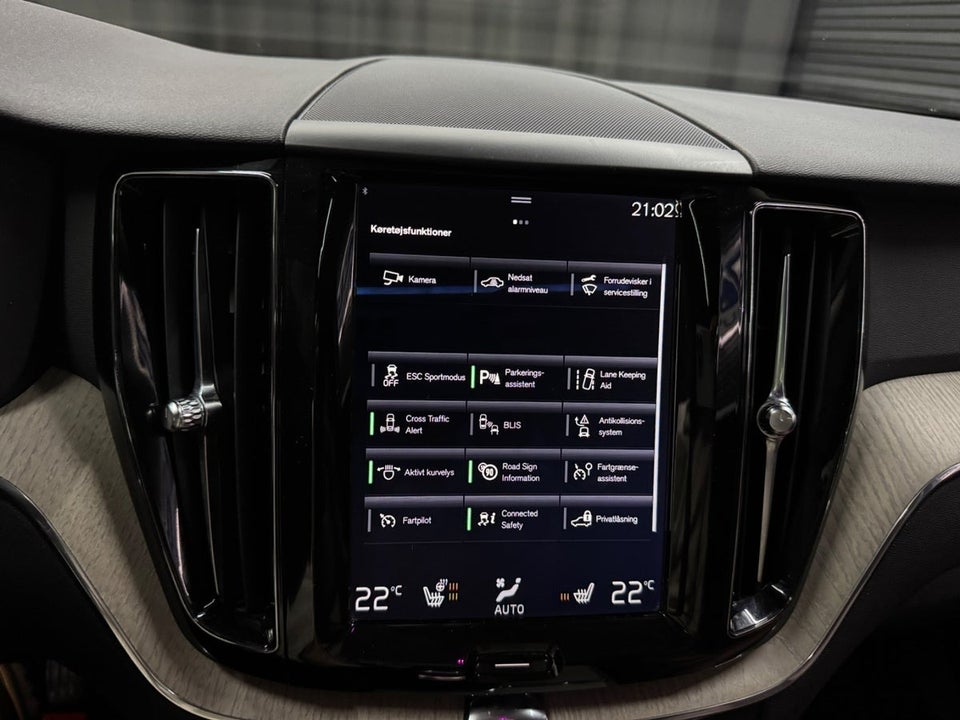 Volvo XC60 2,0 T8 407 Inscription aut. AWD 5d