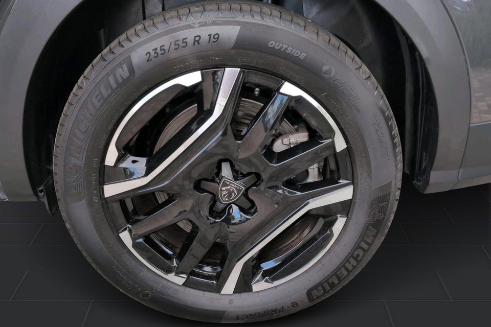 Peugeot e-5008 77 Allure 7prs 5d