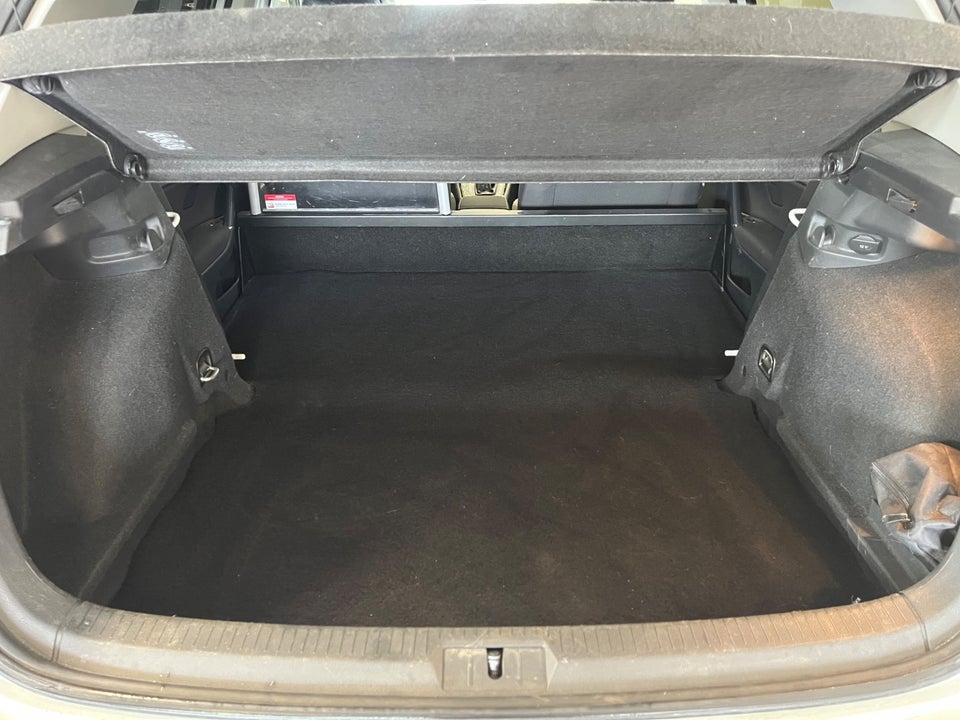 VW Golf VII 1,6 TDi 105 Highline DSG BMT Van 5d