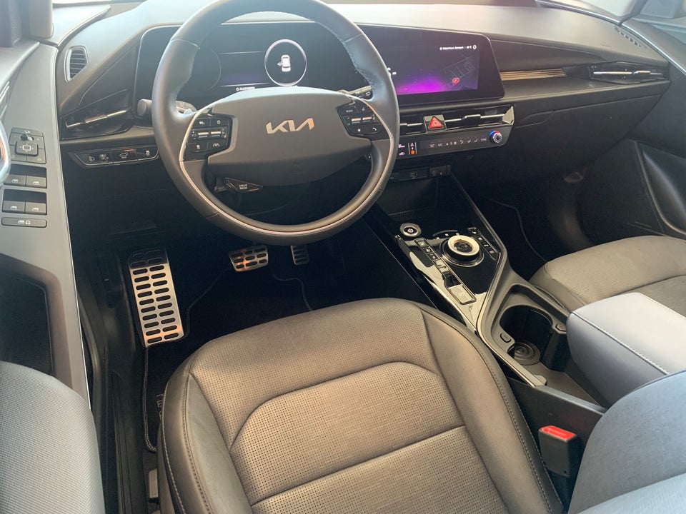 Kia Niro 64 EV Upgrade 5d