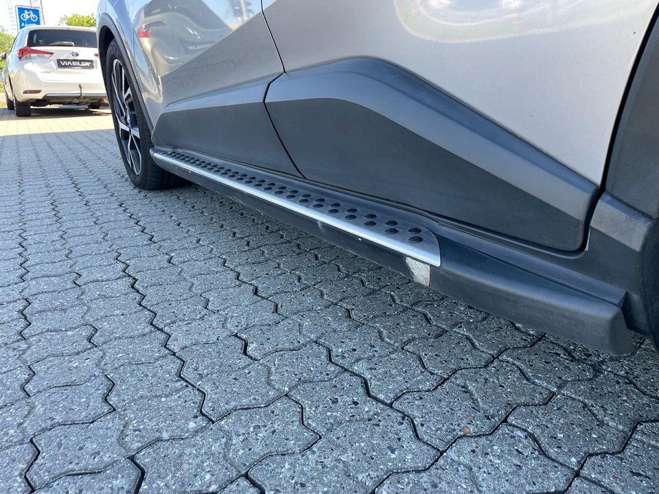 Toyota C-HR 1,8 Hybrid C-ULT Smart CVT 5d