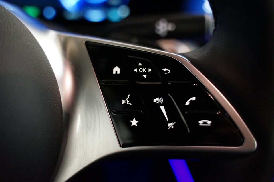 Mercedes EQB300 Progressive Advance Plus 4Matic 5d