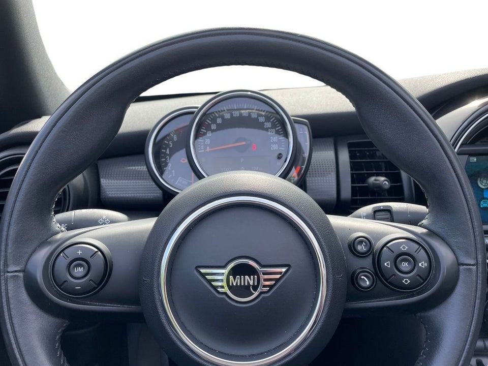 MINI Cooper 1,5 Essential Cabriolet aut. 2d