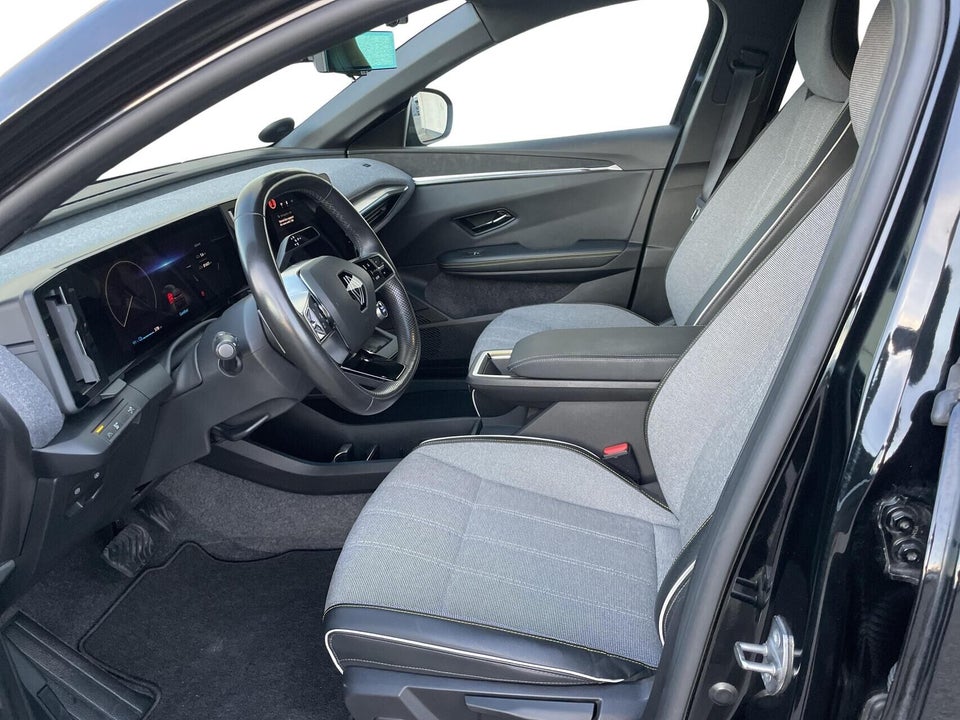 Renault Megane E-Tech 60 Techno 5d