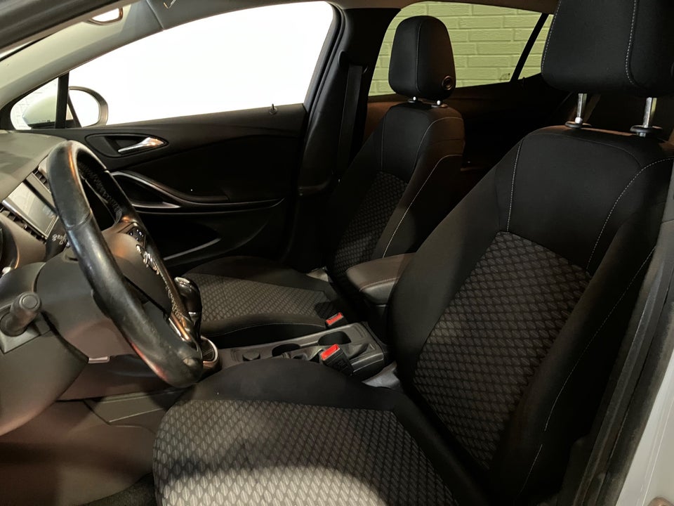 Opel Astra 1,0 T 105 Enjoy 5d