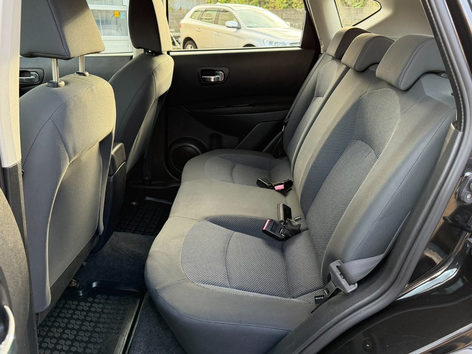 Nissan Qashqai 1,6 Acenta 5d