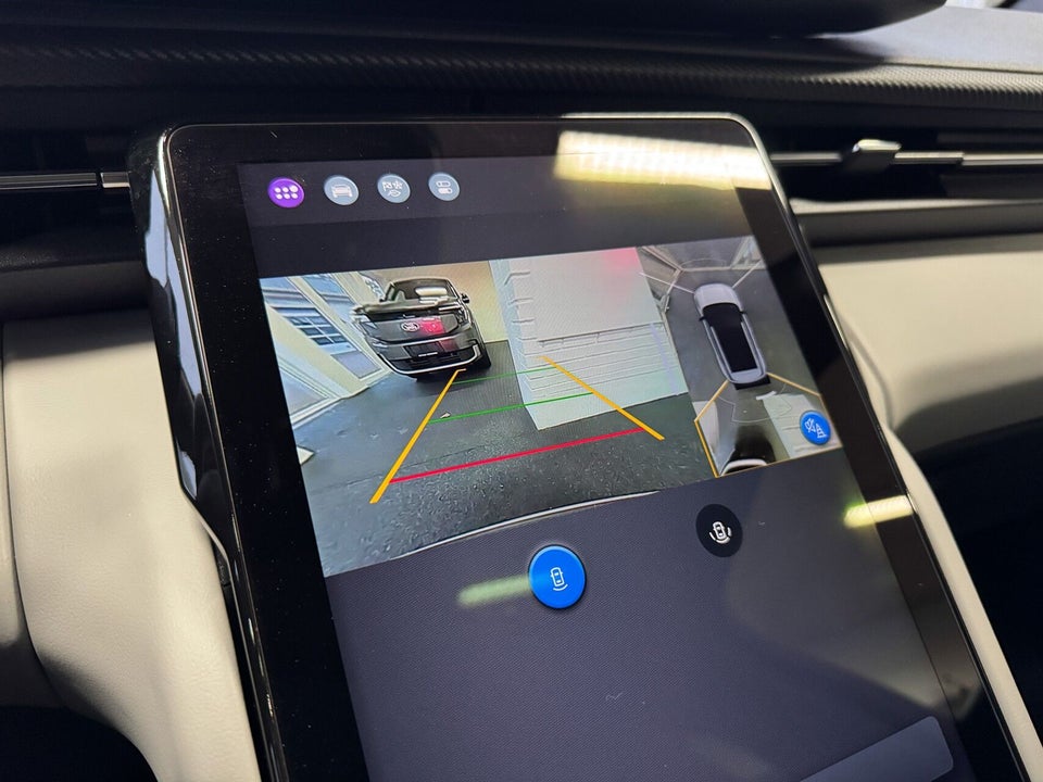 Ford Explorer 77 Premium Extended Range 5d