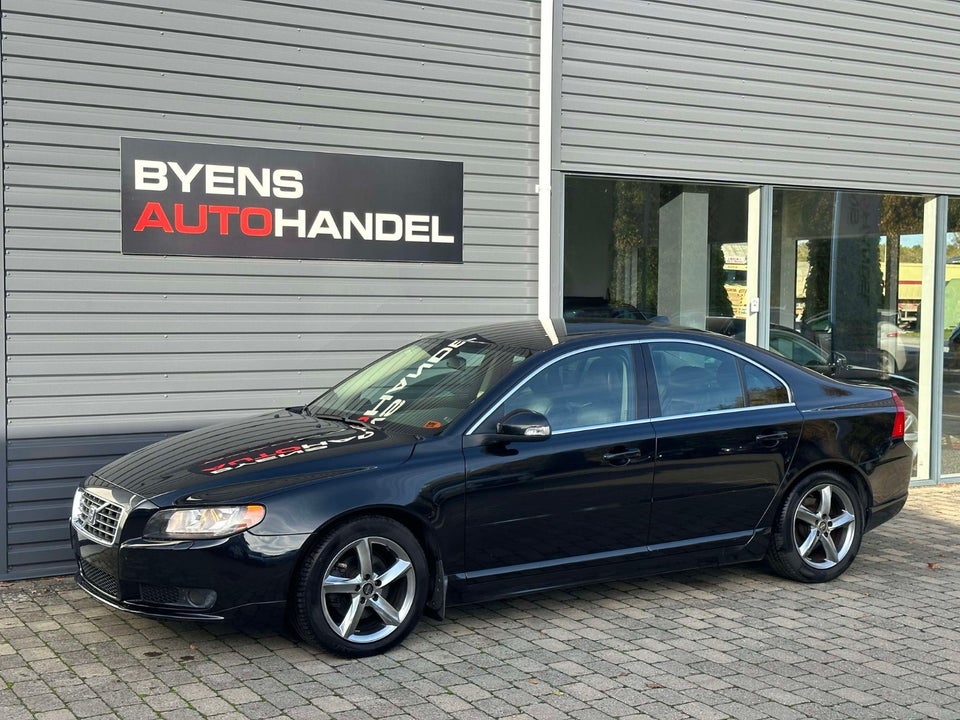 Volvo S80 2,5 T Momentum aut. 4d