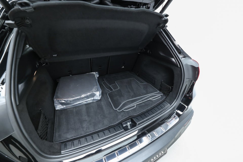 Mercedes EQA350 AMG Advance 4Matic 5d