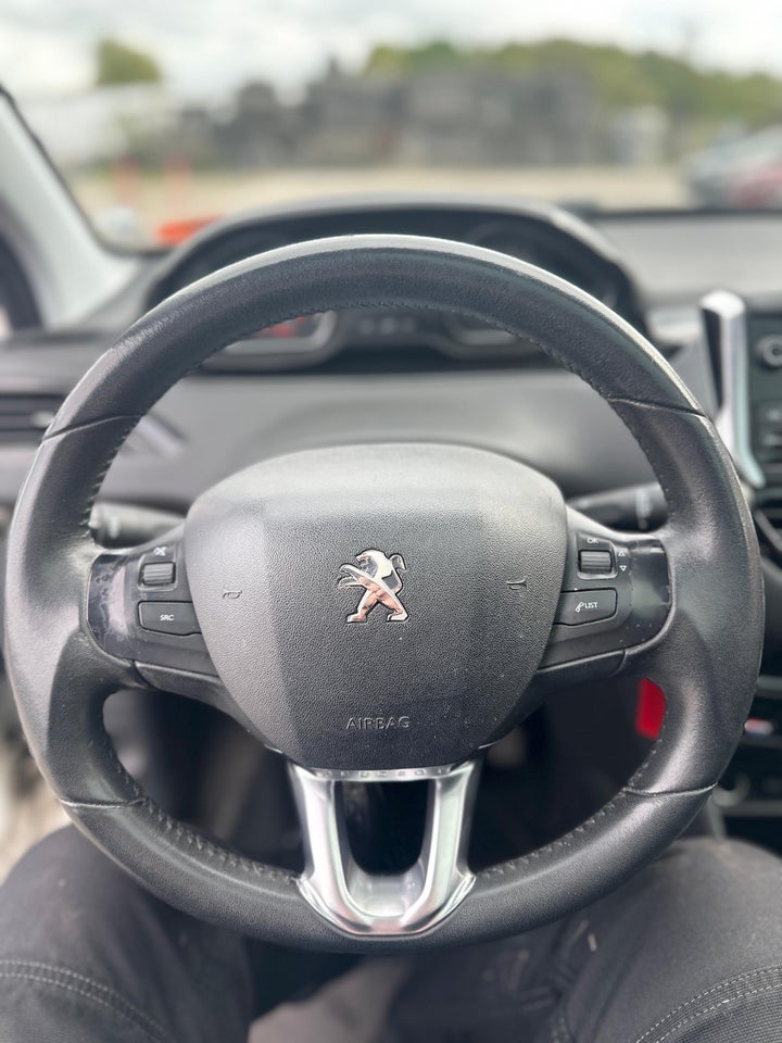 Peugeot 208 1,6 BlueHDi 100 Active 5d
