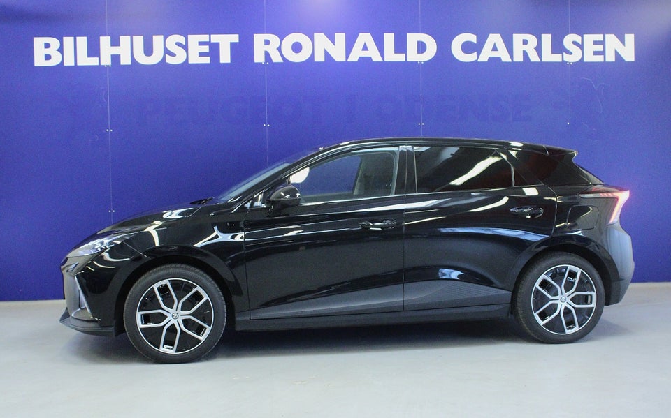 MG MG4 64 Luxury 5d