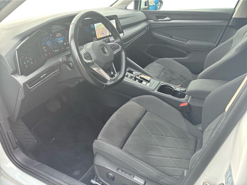 VW Golf VIII 1,5 eTSi 150 Life DSG 5d