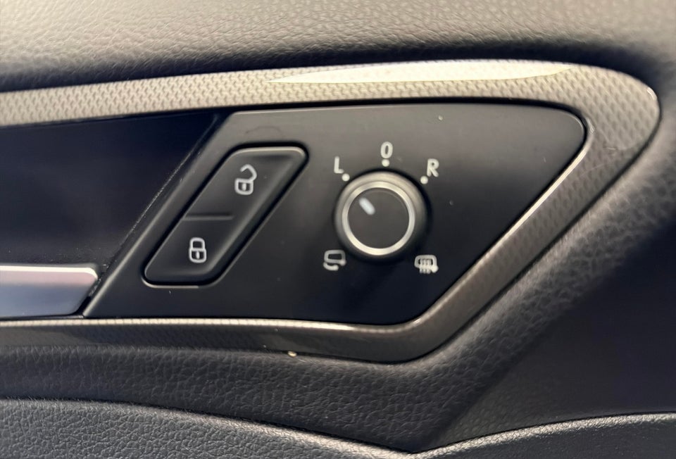 VW Golf VII 1,6 TDi 115 IQ.Drive DSG Van 5d