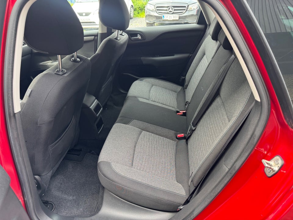 Citroën C4 1,2 PureTech 130 Feel EAT6 5d