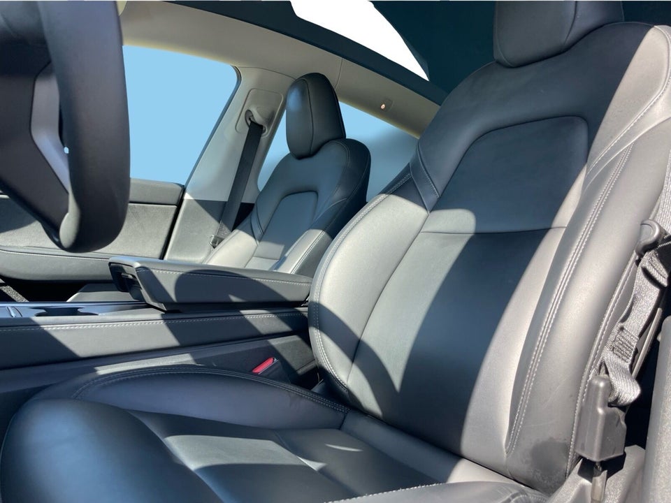 Tesla Model Y Long Range AWD 5d