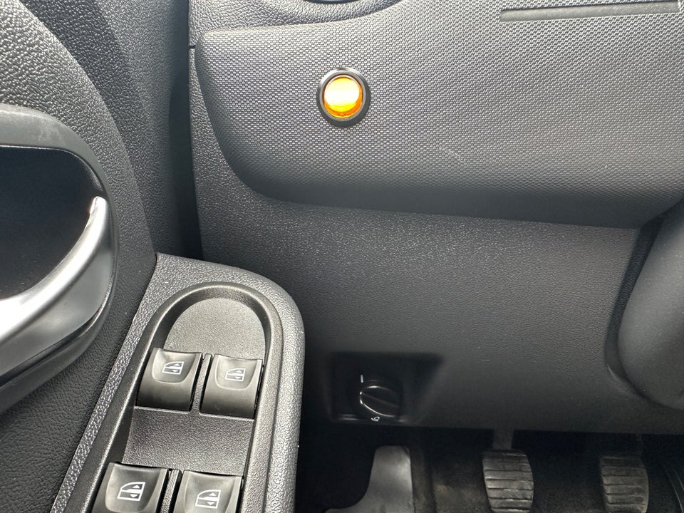 Dacia Duster 1,2 TCe 125 Black Shadow Van 5d
