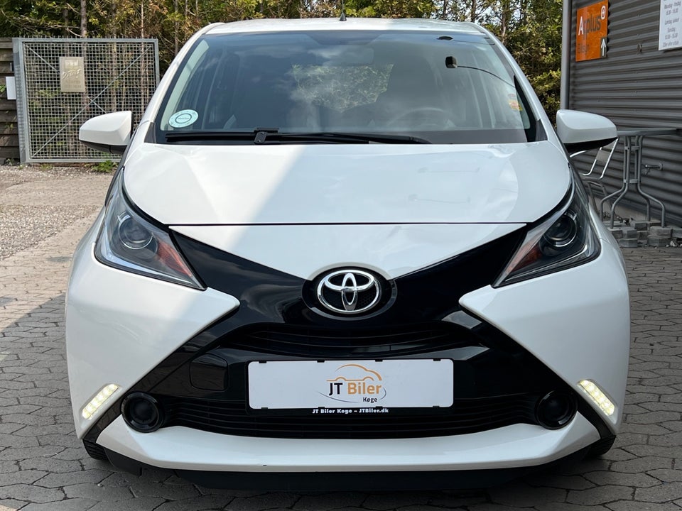 Toyota Aygo 1,0 VVT-i x-play x-shift 5d