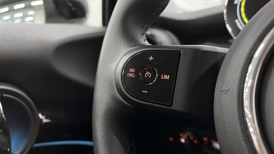 MINI Cooper SE Classic Trim 3d