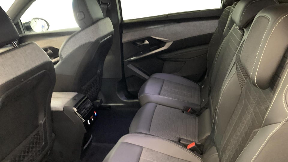 Peugeot e-5008 77 GT 7prs 5d