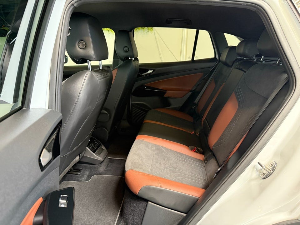 VW ID.4 77 Business Performance 5d