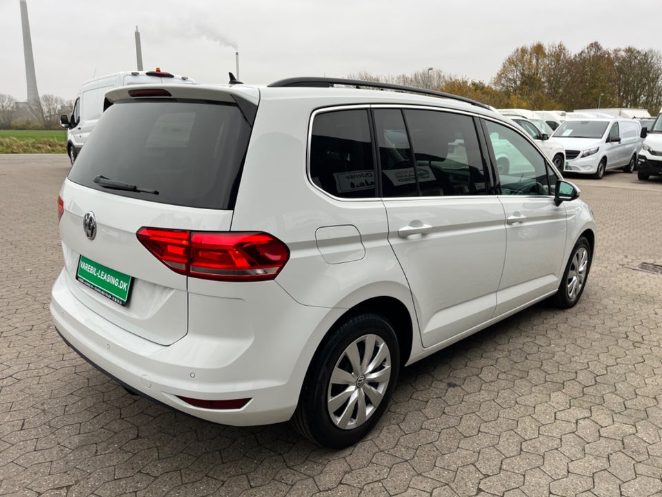 VW Touran 2,0 TDi 115 Highline DSG Van 5d