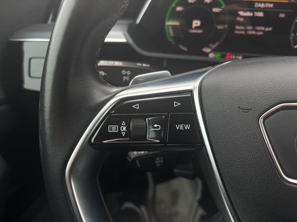Audi e-tron 55 S-line Sportback quattro 5d