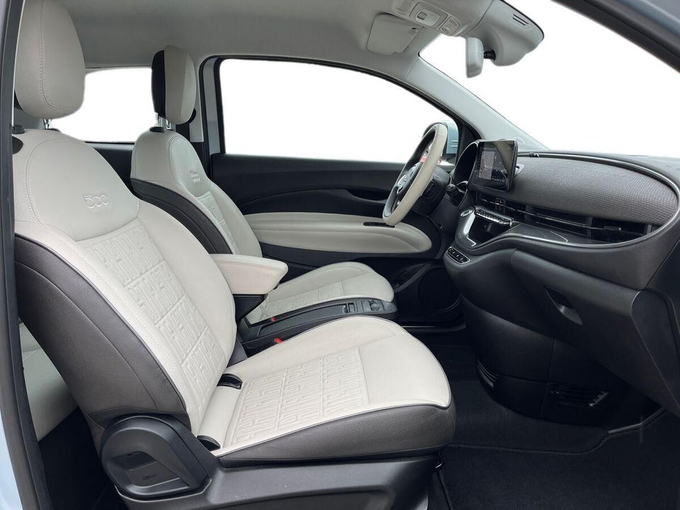 Fiat 500e 42 la Prima by Bocelli 3d