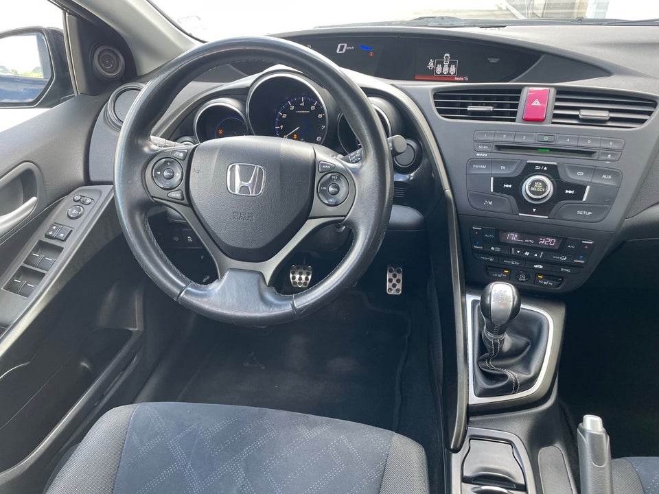 Honda Civic 1,8 i-VTEC Sport 5d