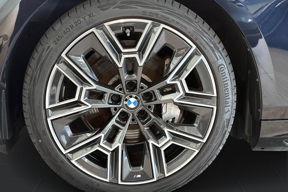 BMW i5 eDrive40 M-Sport 4d