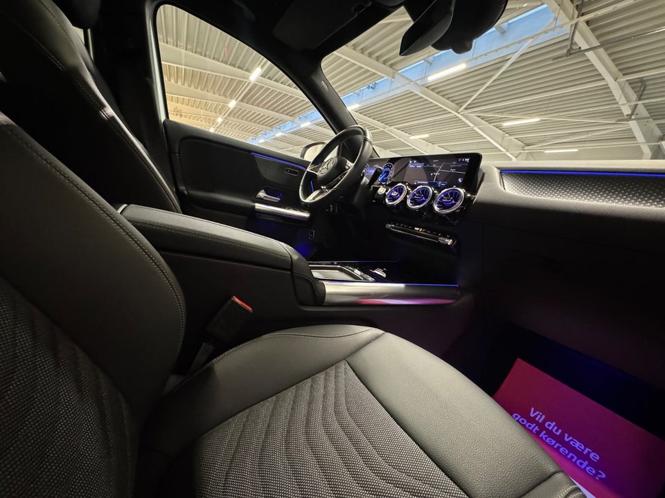 Mercedes EQA300 Progressive 4Matic 5d