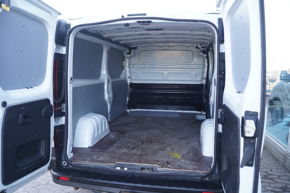 Renault Trafic T29 2,0 dCi 120 L2H1