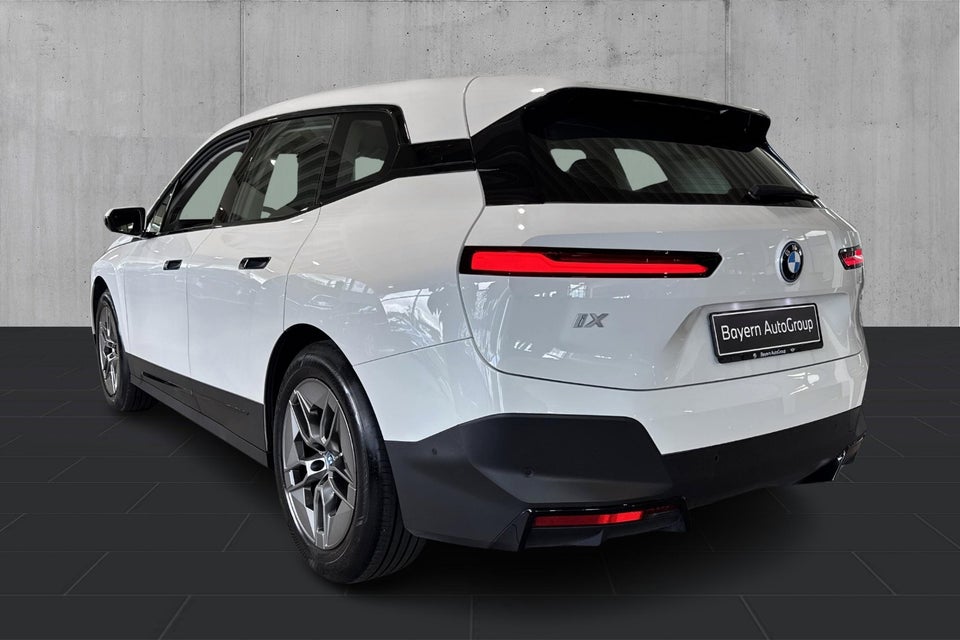 BMW iX xDrive40 5d