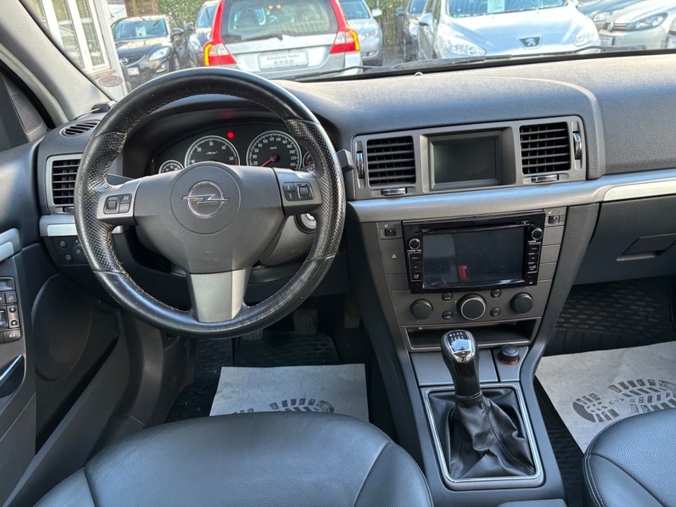 Opel Vectra 1,9 CDTi Elegance stc. 5d