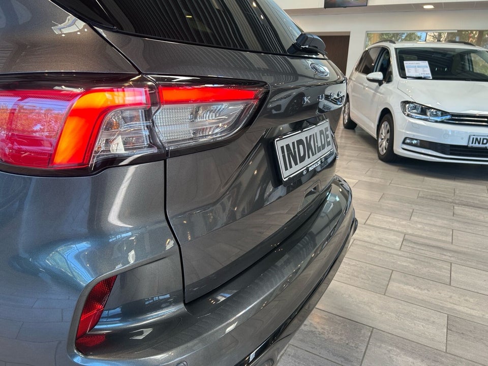 Ford Kuga 2,5 PHEV ST-Line X CVT 5d