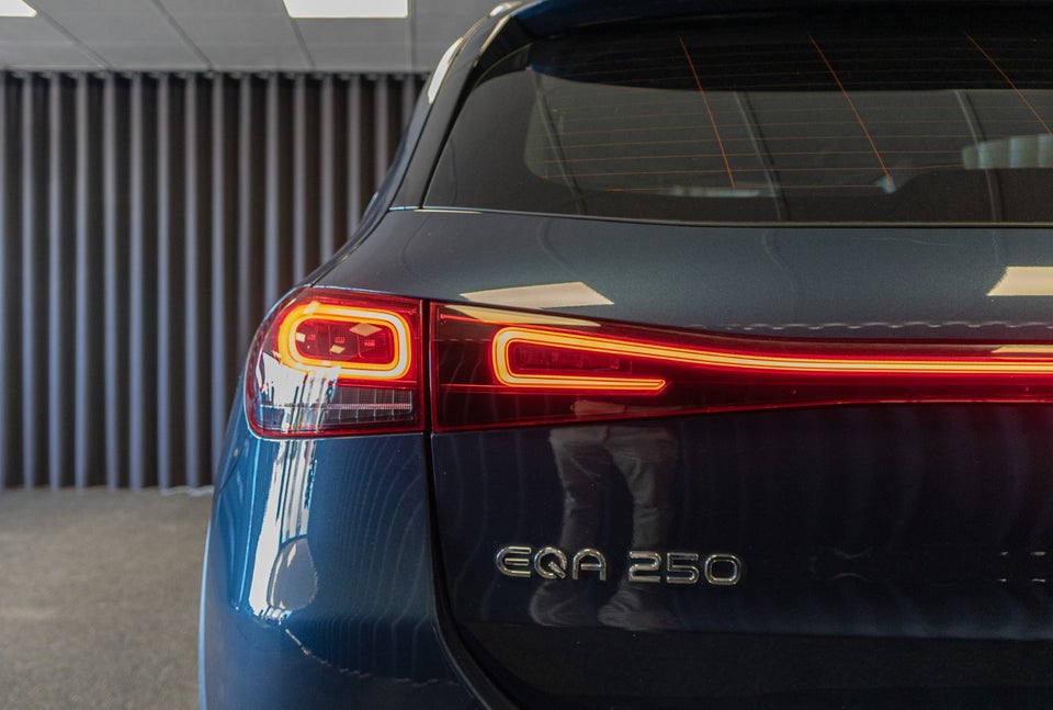 Mercedes EQA250 Progressive 5d