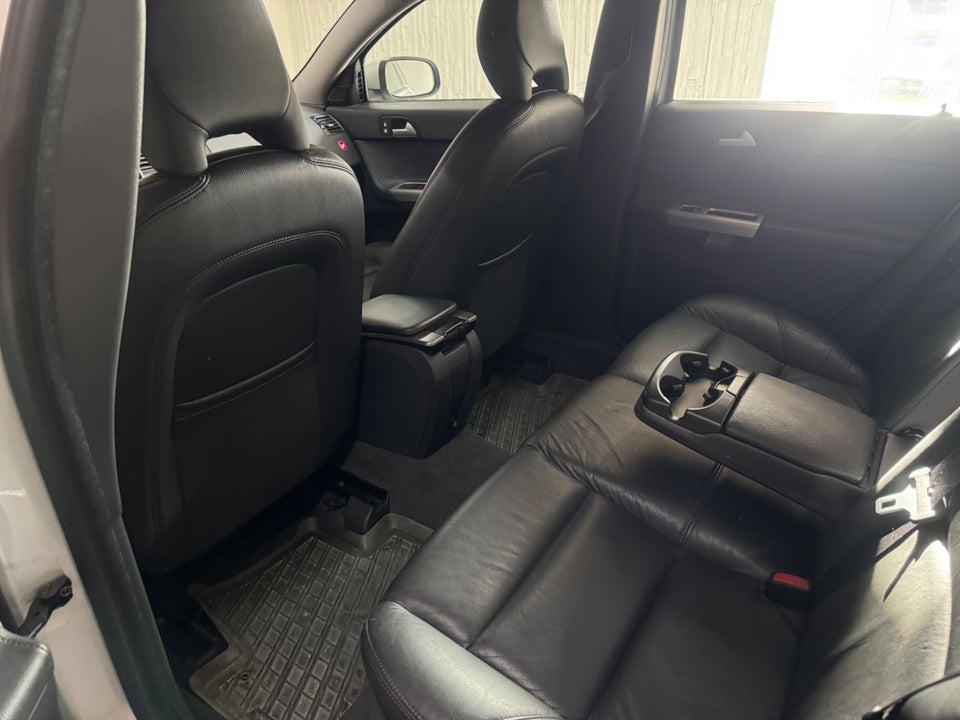 Volvo S40 1,6 D Momentum 4d