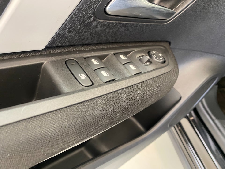 Citroën C4 1,2 PureTech 130 Carré EAT8 5d